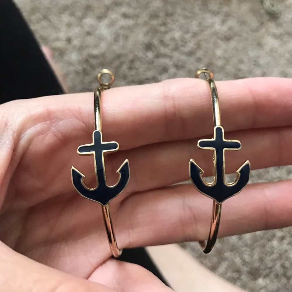 Anchor earrings